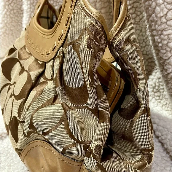 Coach Signature Tan And Gold Canvas/Leather Vintage Y2K Ergo Satchel - Picture 10 of 14